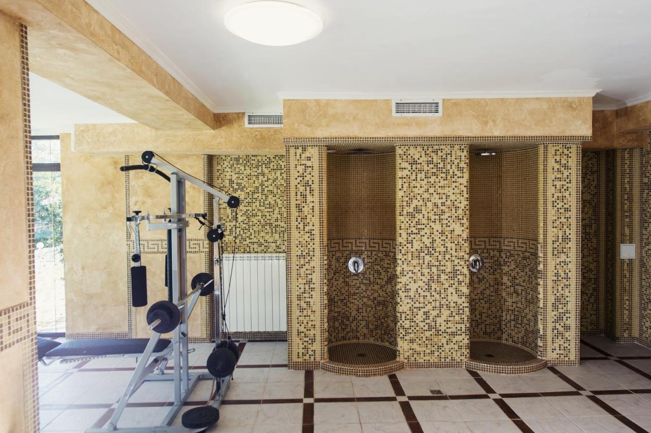 בטק Family Hotel Hebar מראה חיצוני תמונה
