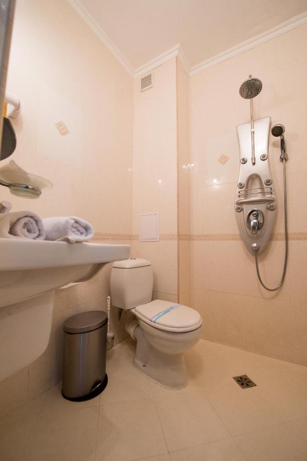 בטק Family Hotel Hebar מראה חיצוני תמונה