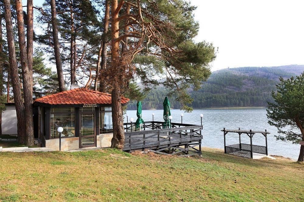 בטק Family Hotel Hebar מראה חיצוני תמונה
